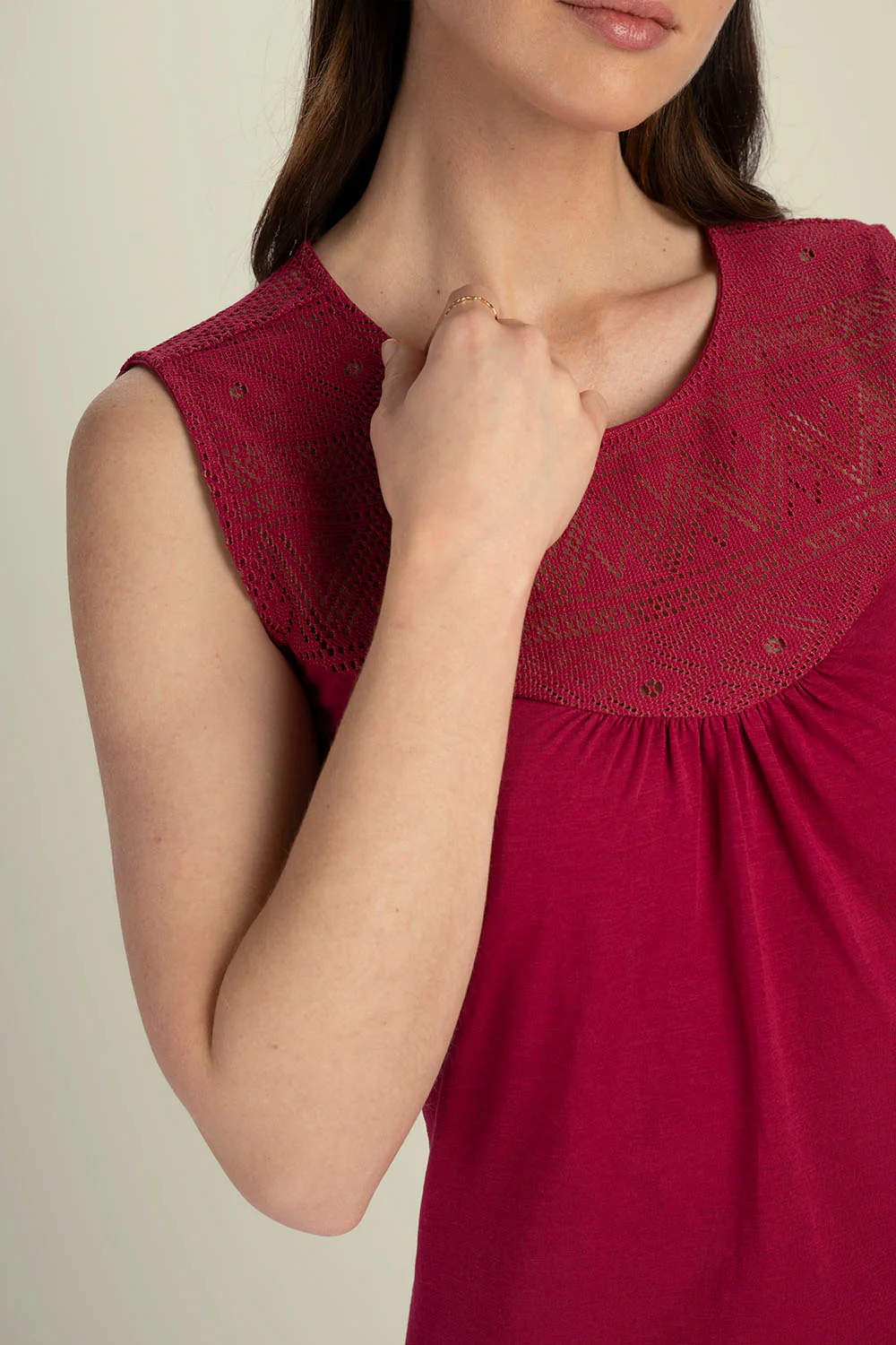 Jersey- Kleid mit Spitzendetails - Image 4