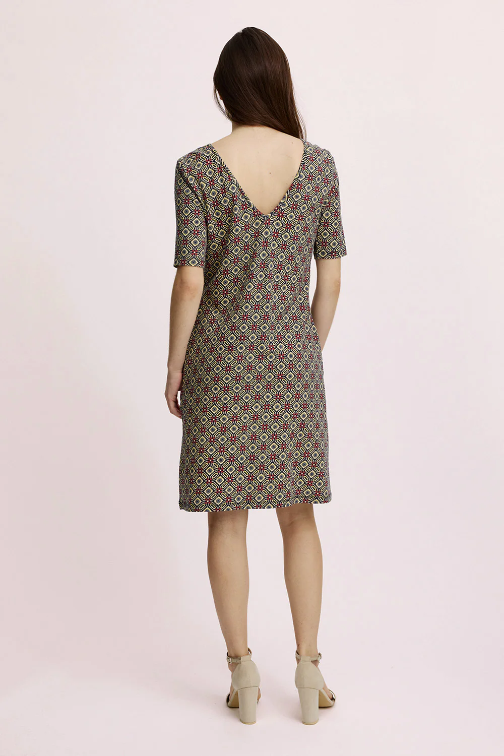 Kurzes Kleid aus Jersey - Image 3