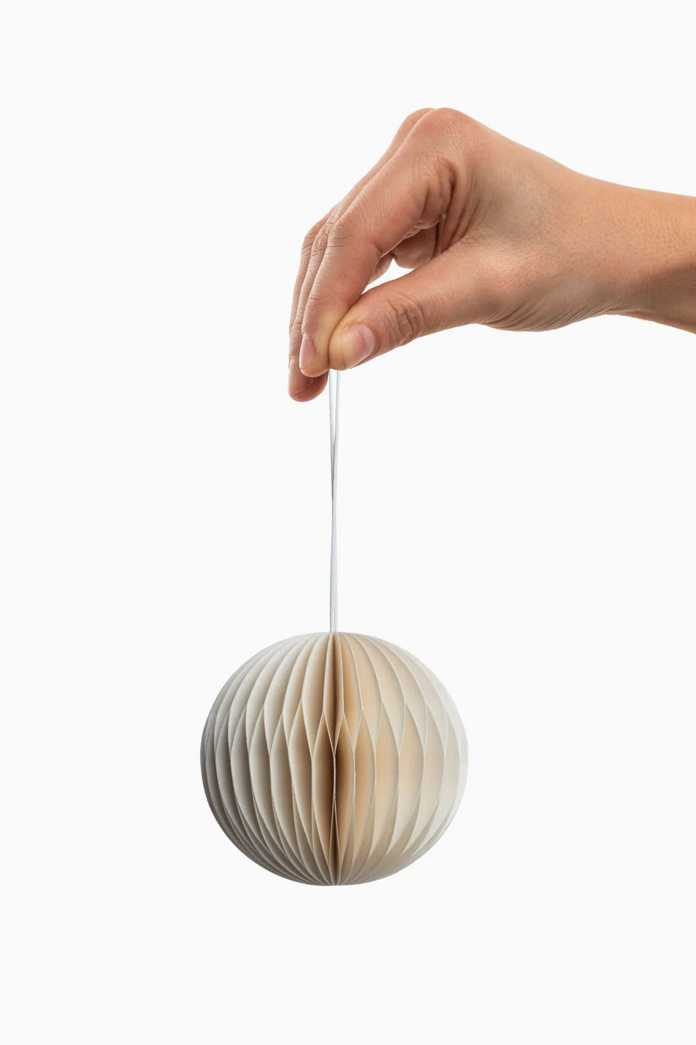 Papieranhänger WHITE BALL - Image 2